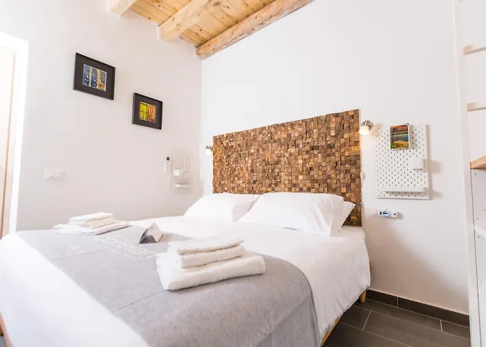 Mosina Apartments